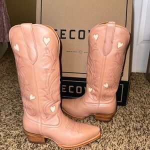 Tecovas- The Annie Rose with Hearts